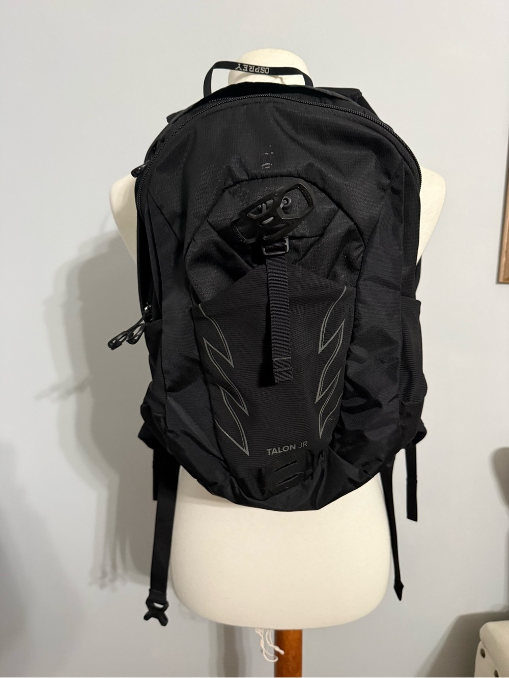 OSPREY Talon JR Black Compact Hiking Backpack